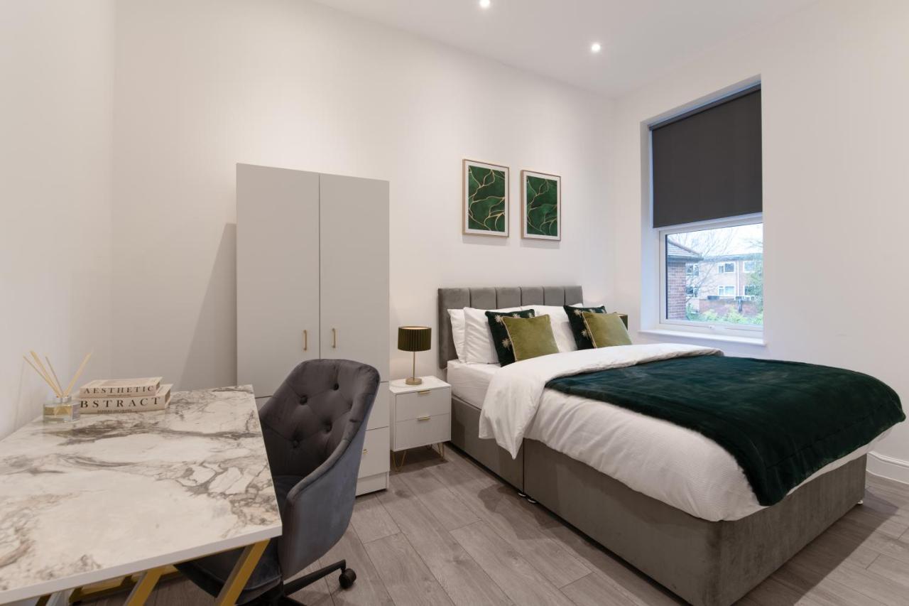Fantastic New, London Apartment 3 Bed 1 Bath & Parking Whetstone Екстер'єр фото